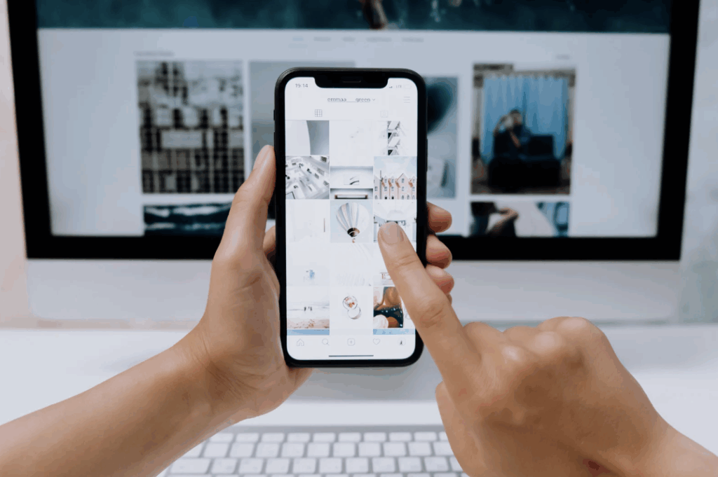 SNS(ジュエリー長谷川のHOUSE GEM ATTENDER)